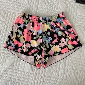 Billabong Feelin Tropical Volley Swim Shorts Style